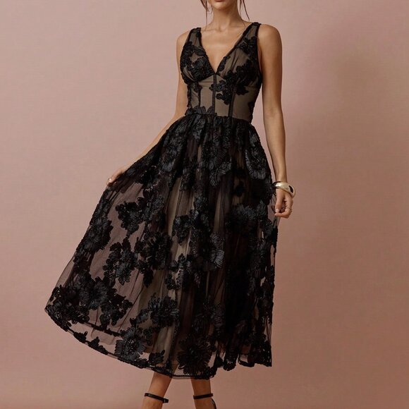 Black Elegant Women's Romantic Floral Mesh V-Neck Princess Dress - Picture 7 of 7